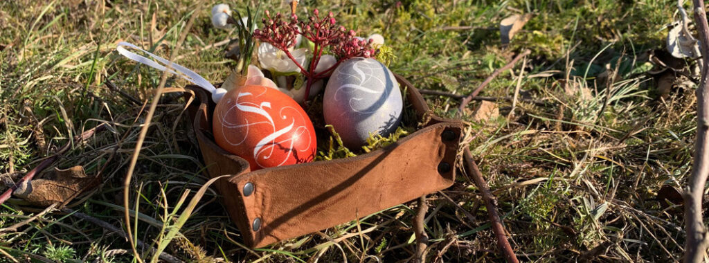 Osterdekoration aus Leder Brotkorb Osternest Leder, Wunschleder HOME