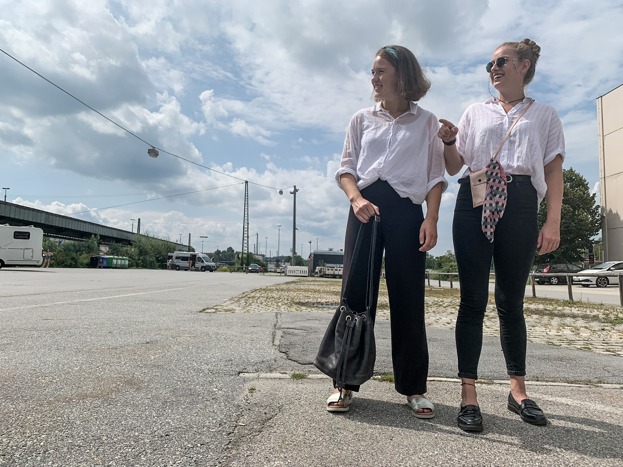Brandneue Taschenmodelle Rucksack Beuteltasche Wunschleder