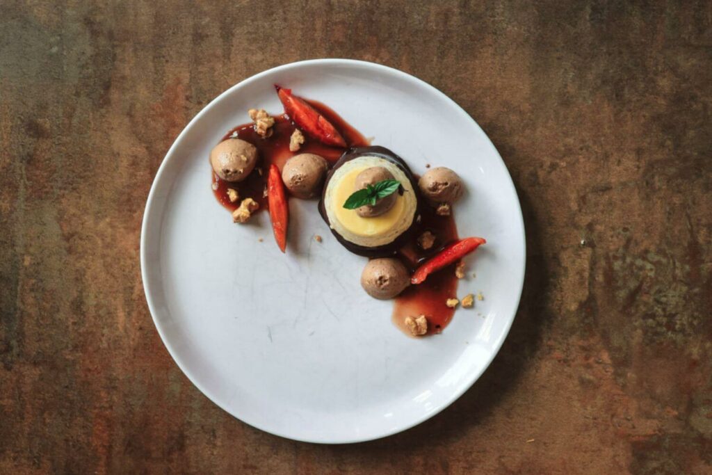 Link zum Rezept Walnussparfait mit Zwetschgen und Schokolade