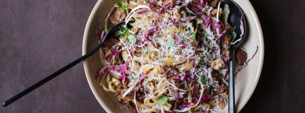 Pasta mit Radicchio, Orange und Salsiccia