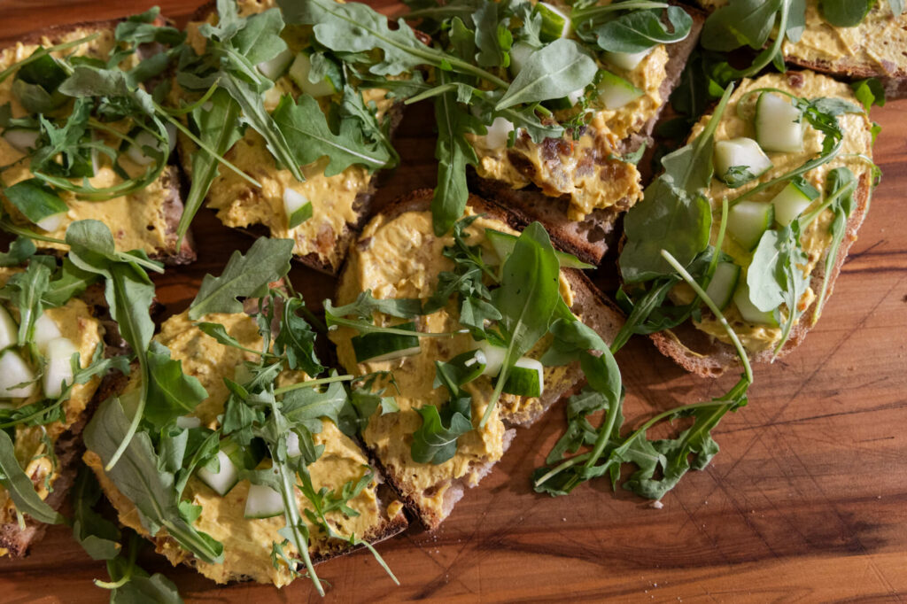 Dattelcreme, Dattelcremebrot, Curry-Dattel-Frischkäse