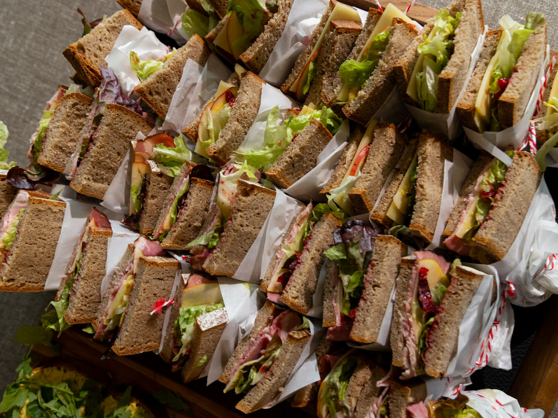 Pausenbrot, Käsebrot, belegtes Brot, Häppchen, Buffett