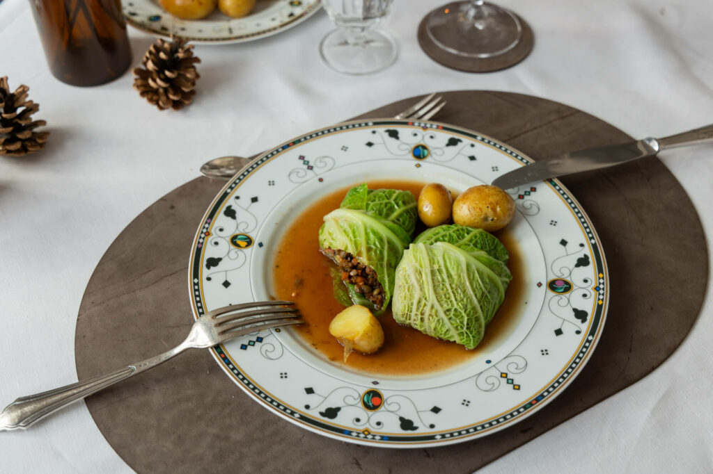 Wirsingroulade, Pilzjus, zitronige Kartoffeln, Weihnachtsessen