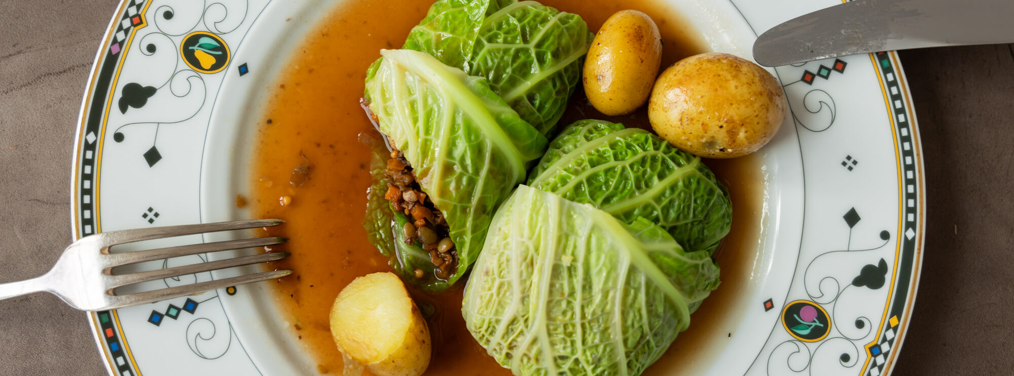 Wirsingrouladen, Wunschleder, Zitronenkartoffeln