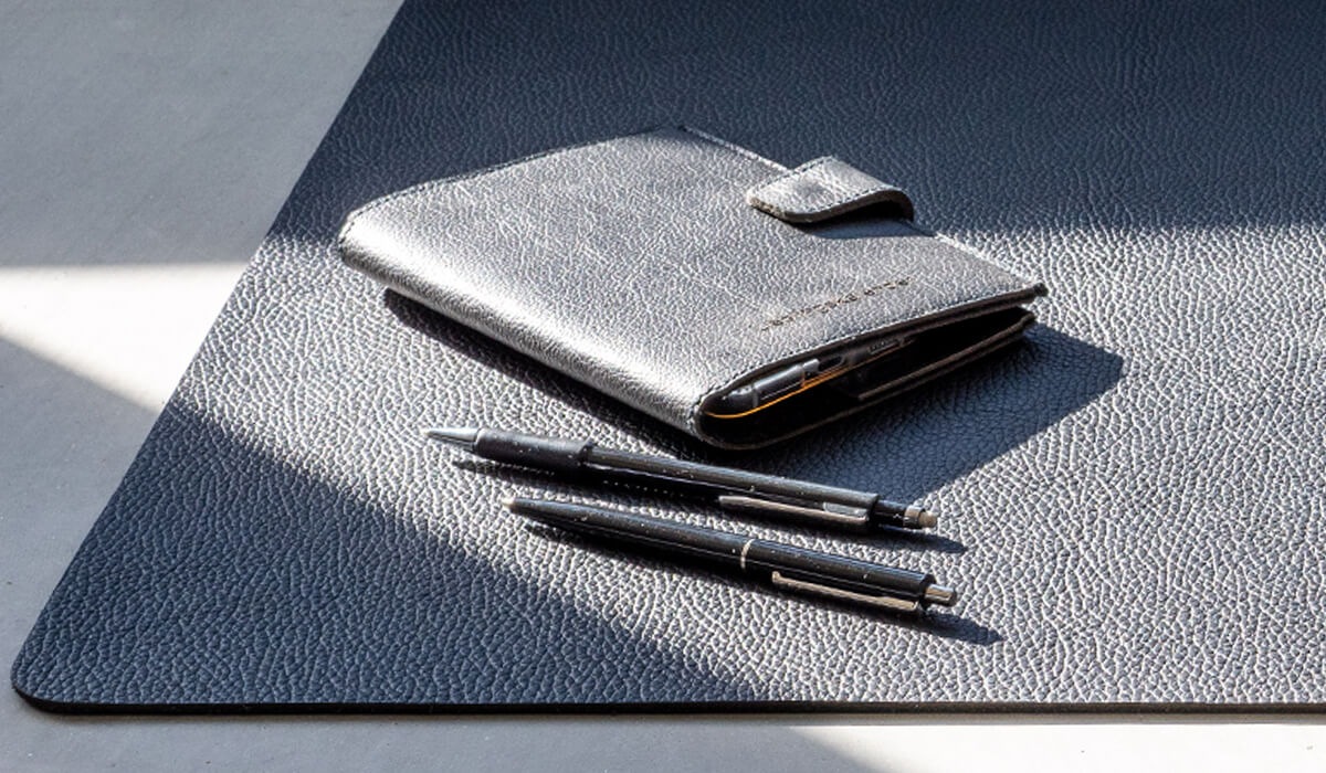 Strapazierfähige Schreibtischunterlage aus echtem Leder