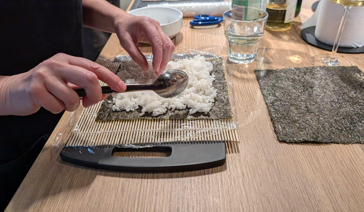 Ein Kochkurs für alle, die selbst Sushi rollen möchten